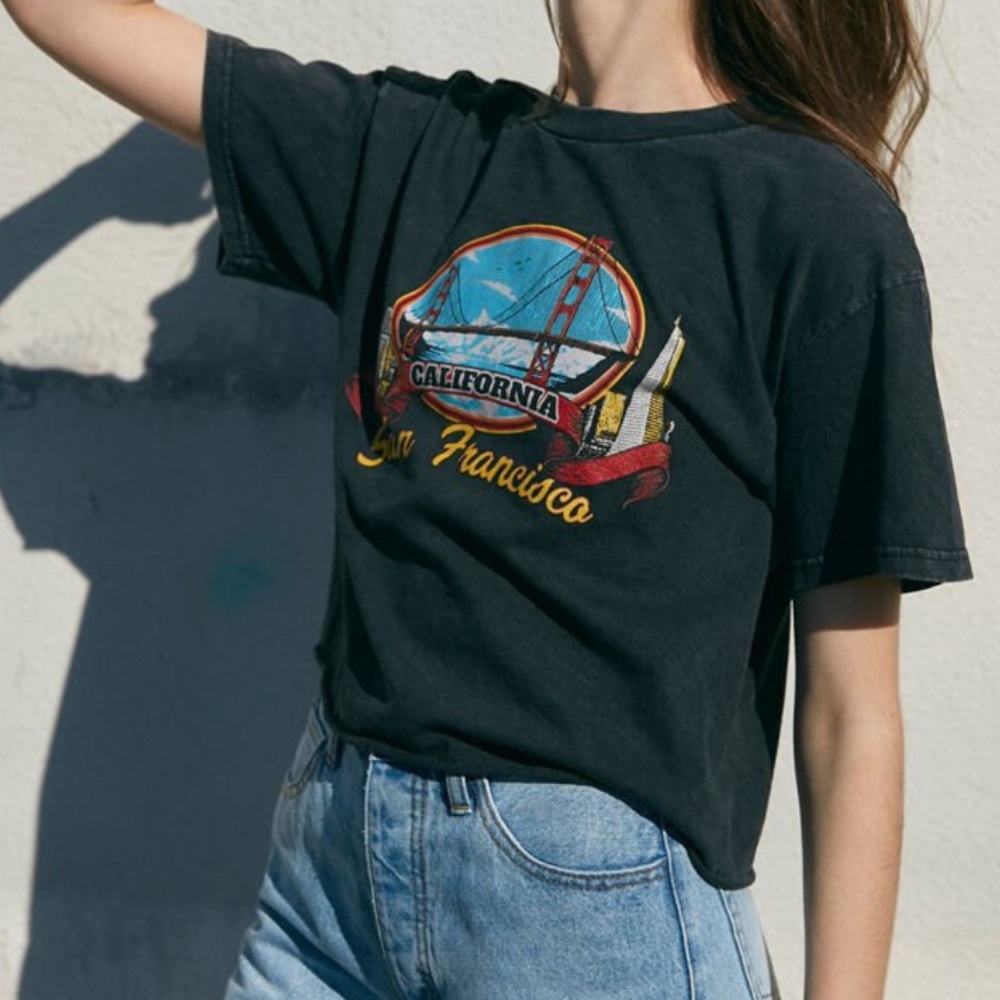 Brandy melville t shirt - Picture 2 of 4